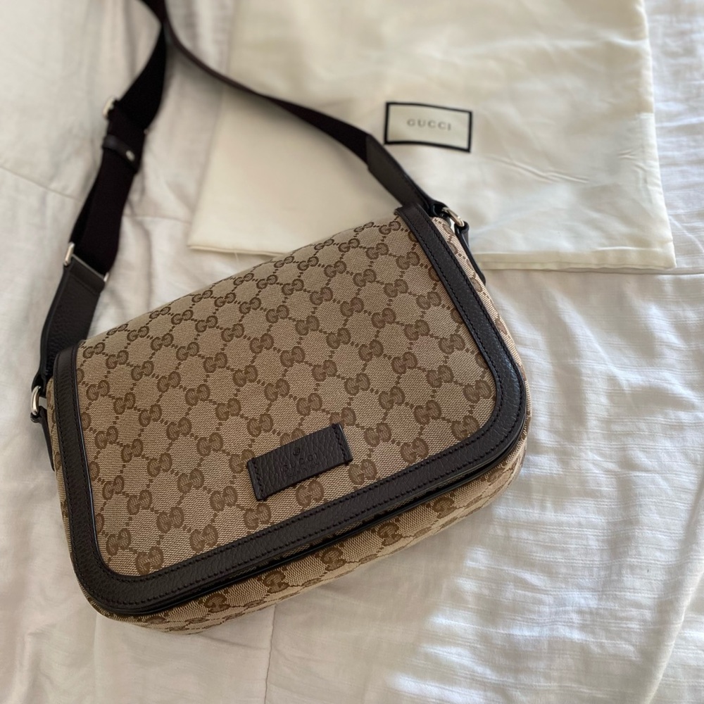 Crossbody Gucci bag